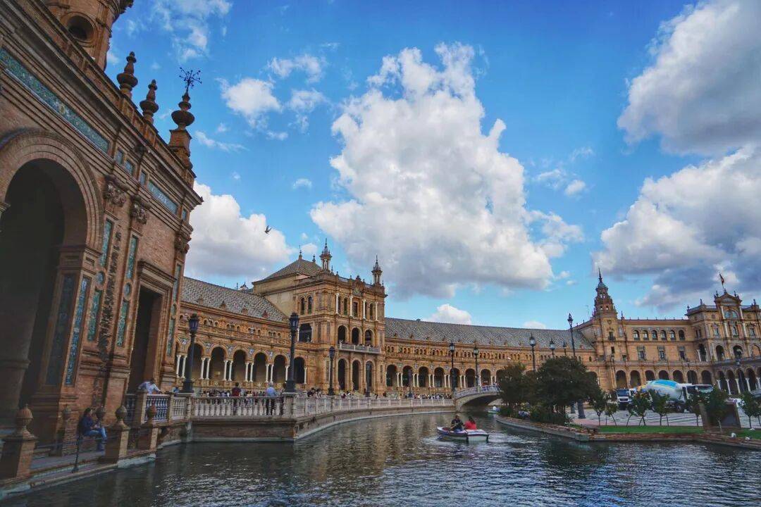 西班牙留學(xué)簽證材料清單與避坑指南：一步到位成功獲簽！