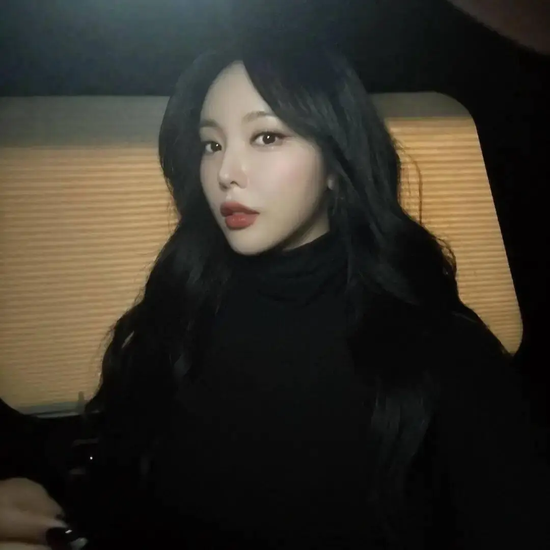 她被曝論文抄襲，碩博學(xué)位均撤銷！后被扒父親是同所高校教授