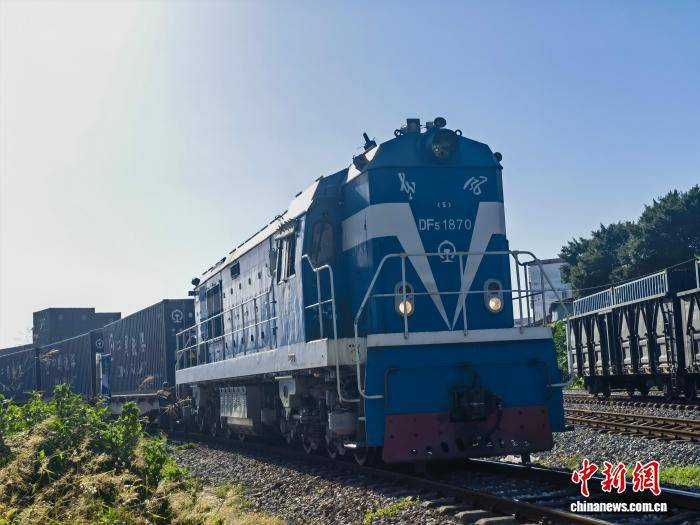 鐵路物流助力肇慶面粉穩(wěn)定供應(yīng)新春市場(chǎng)