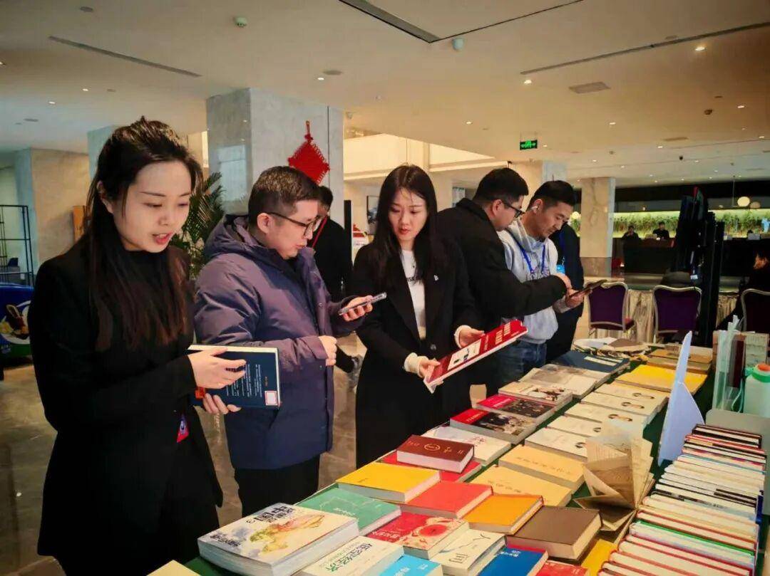 鄭州圖書(shū)館“書(shū)香凝共識(shí)，聚力謀發(fā)展”專題服務(wù)活動(dòng)舉辦