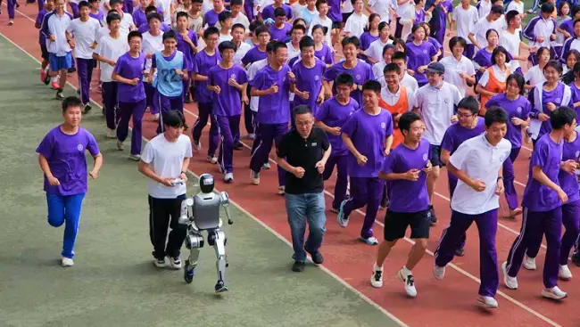 鏈接編程教育與機(jī)器人產(chǎn)業(yè)，編程貓開創(chuàng)跨界融合賦能科技教育新范式