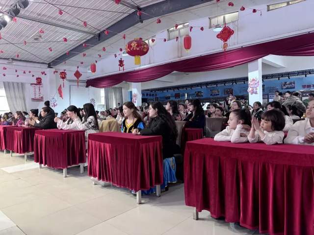 澤普縣各地舉辦特色舞蹈活動(dòng) 豐富群眾文化生活