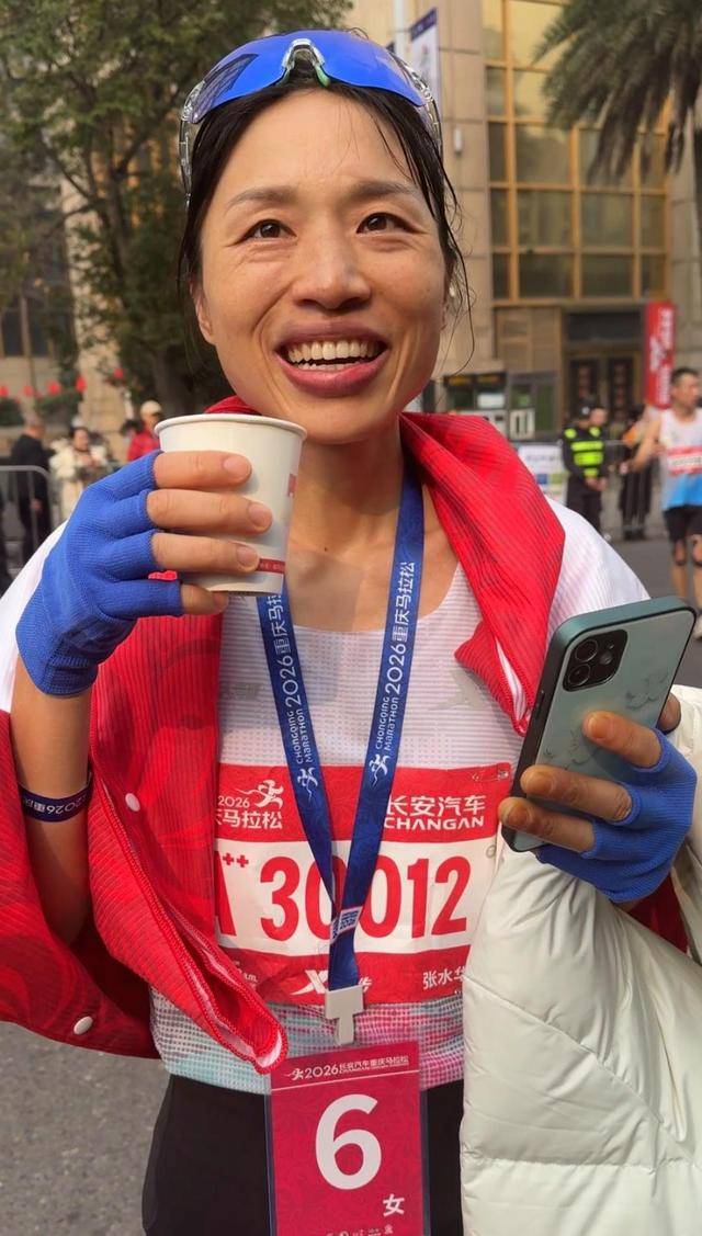 “最快女護士”張水華與運動眼鏡品牌簽約，是其離職后首個代言