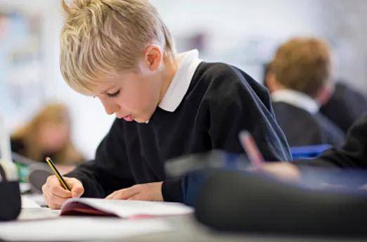 原創(chuàng)好的教育，父母會一邊示弱，一邊提供情緒價值