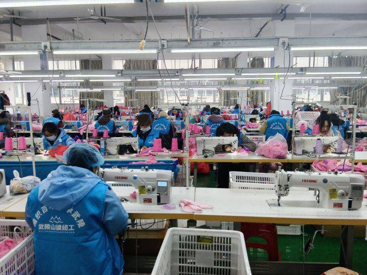 重慶秀山：精準(zhǔn)賦能穩(wěn)就業(yè) 水庫移民端牢“技能飯碗”