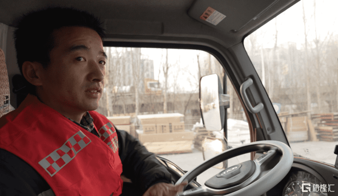 運(yùn)滿滿：科技助力新春貨運(yùn)高峰