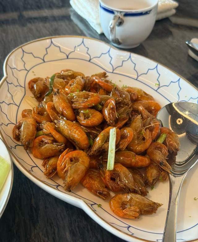 來浙江烏鎮(zhèn)吃特色美食，這家店很下飯！