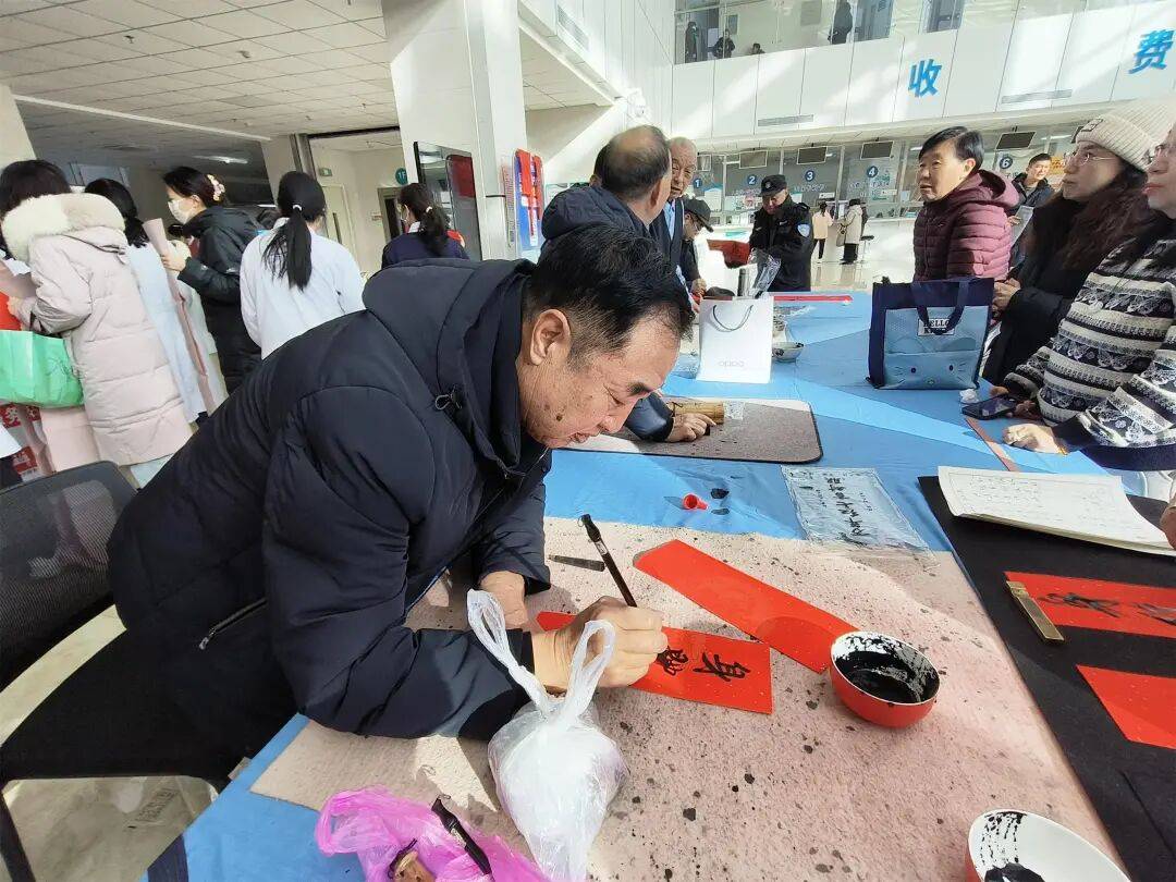 原創(chuàng)懷來老年大學與縣中醫(yī)醫(yī)院舉辦新春健康文化聯(lián)誼活動