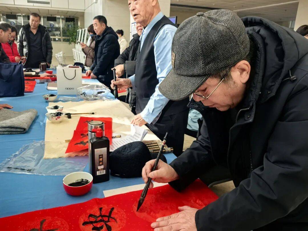 原創(chuàng)懷來老年大學與縣中醫(yī)醫(yī)院舉辦新春健康文化聯(lián)誼活動