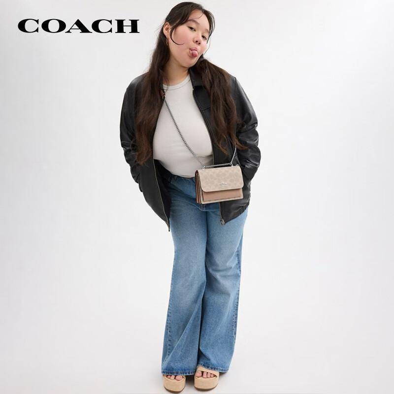 原創(chuàng)輕奢百搭必備！蔻馳風琴包解鎖都市女性優(yōu)雅日常