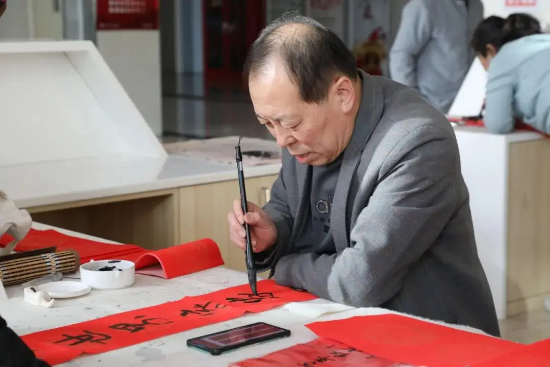 原創(chuàng)懷來老年大學與縣中醫(yī)醫(yī)院舉辦新春健康文化聯(lián)誼活動