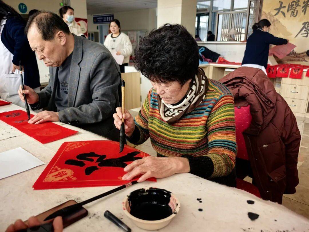 原創(chuàng)懷來老年大學與縣中醫(yī)醫(yī)院舉辦新春健康文化聯(lián)誼活動