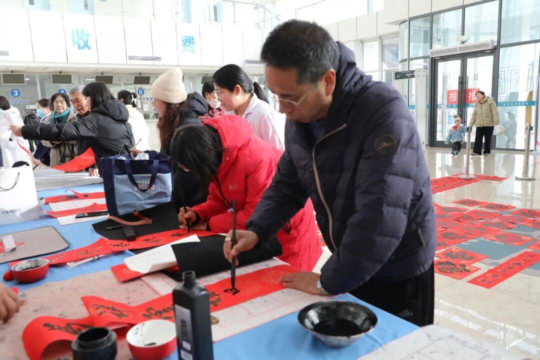 原創(chuàng)懷來老年大學與縣中醫(yī)醫(yī)院舉辦新春健康文化聯(lián)誼活動