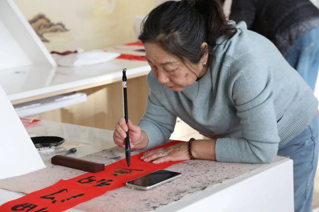 原創(chuàng)懷來老年大學與縣中醫(yī)醫(yī)院舉辦新春健康文化聯(lián)誼活動