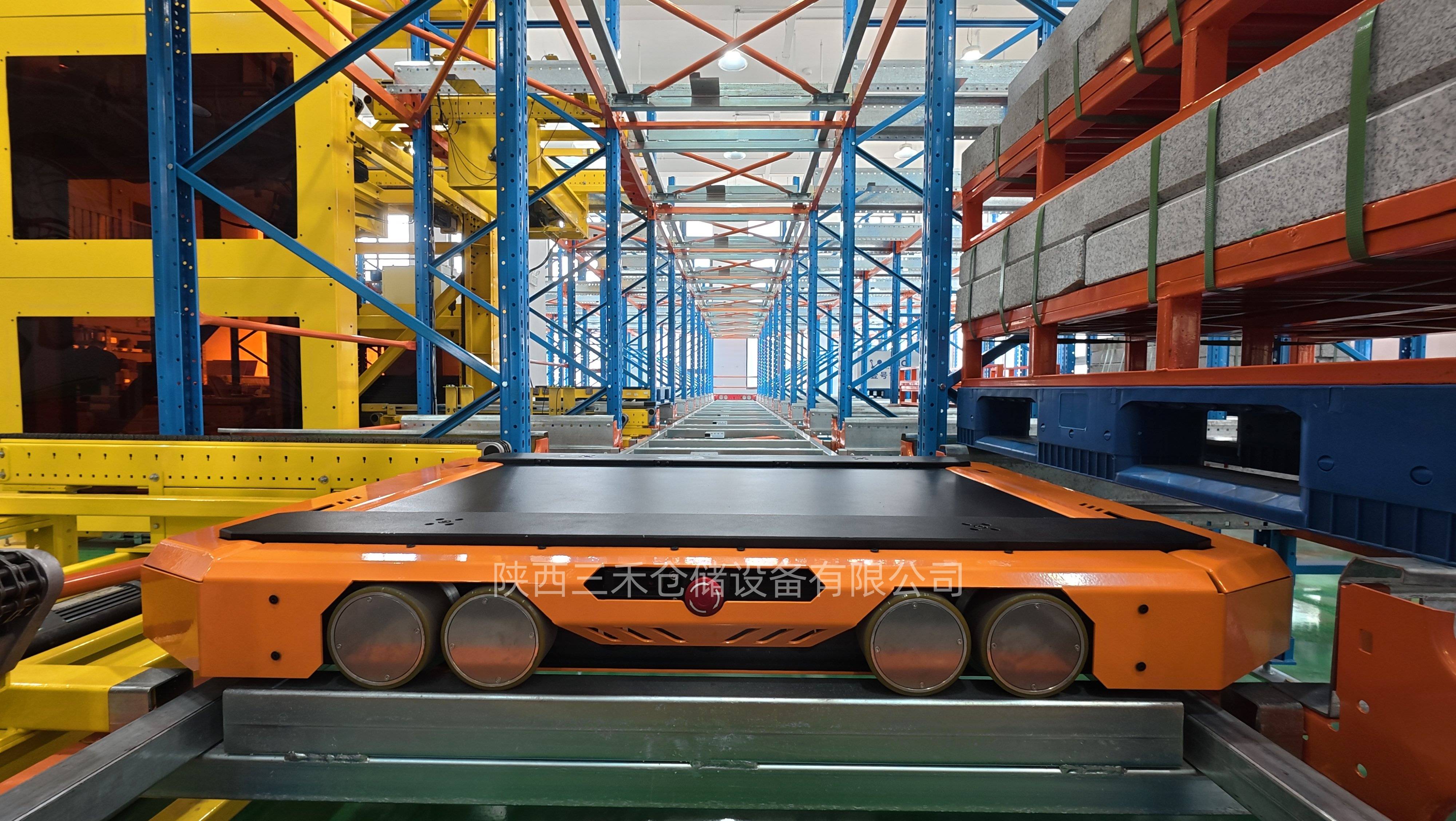 揭秘穿梭貨架正規(guī)廠商，冷庫貨架定制、穿梭貨架安裝軌道性價比情況