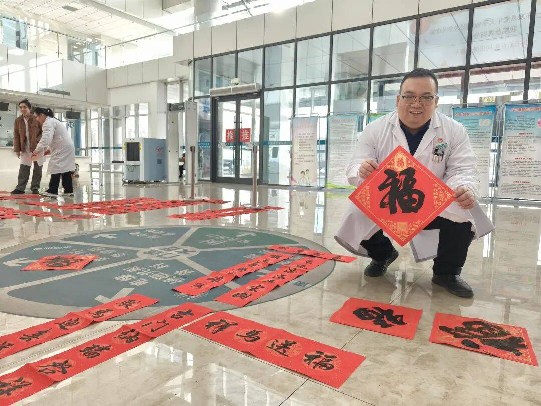 原創(chuàng)懷來老年大學與縣中醫(yī)醫(yī)院舉辦新春健康文化聯(lián)誼活動