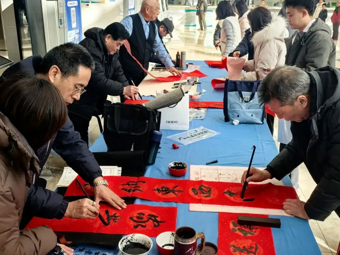 原創(chuàng)懷來老年大學與縣中醫(yī)醫(yī)院舉辦新春健康文化聯(lián)誼活動