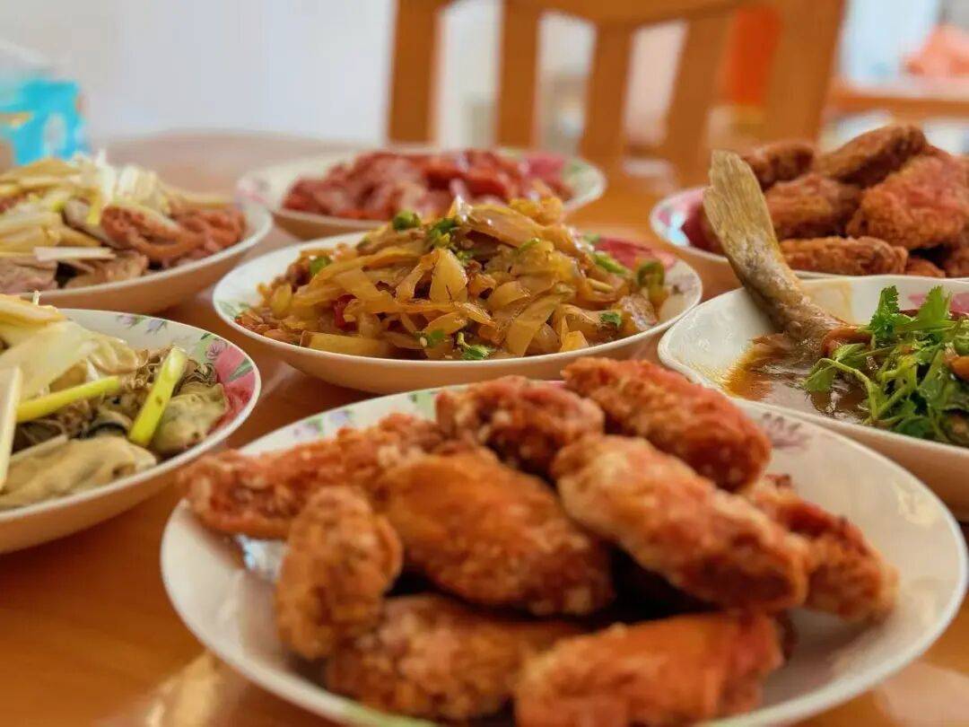 深夜，電子醫(yī)生，托起中老年人