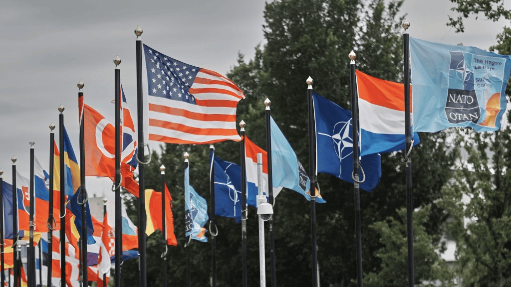 汽車業(yè)失血，軍火單續(xù)命