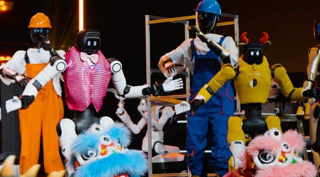 訂單太多、人手不夠：機器人春晚前夜，租賃平臺先接下大單