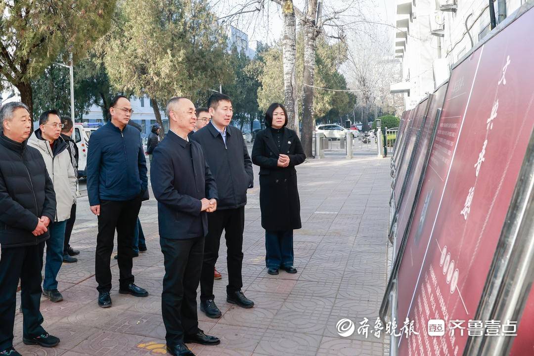 曲阜師范大學(xué)圖書館舉辦“策馬迎春 閱享新年”主題文化展