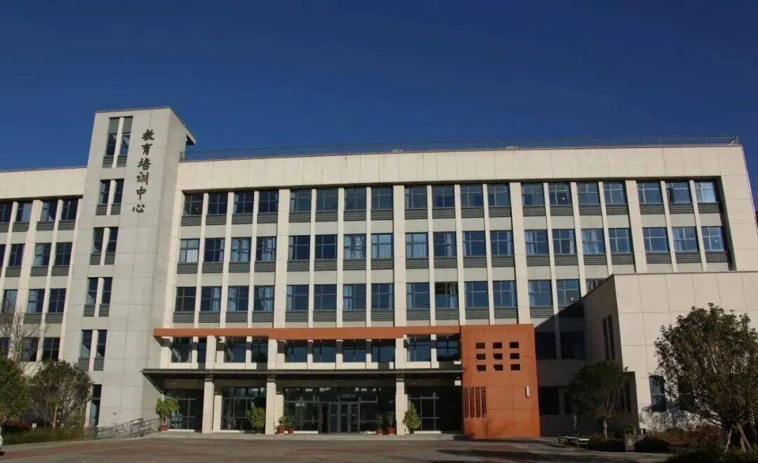 報(bào)名！50個(gè)教學(xué)班，嵩明縣老年大學(xué)春季學(xué)期招生