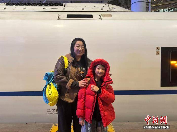 （經(jīng)濟(jì)觀察）物"流"快遞，中國人春節(jié)旅途輕松了