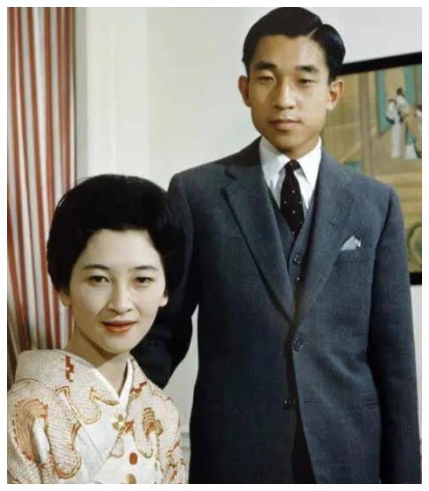 原創(chuàng)日本天皇首次訪華，要求撤下一道國宴名菜，中方：菜譜不變大膽吃