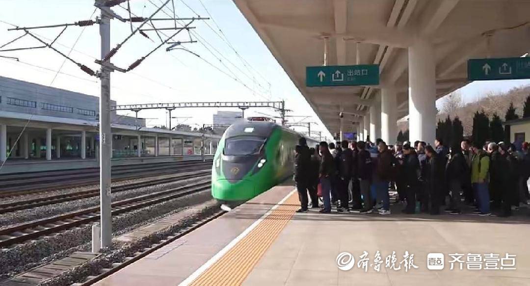 一小時(shí)內(nèi)實(shí)現(xiàn)快速直達(dá)，春節(jié)期間通勤高鐵“不打烊”