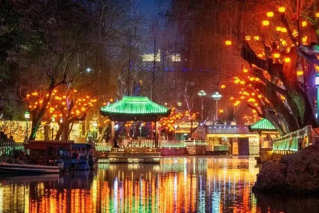 趕緊收藏！天下第一泉迎春花燈會(huì)今夜點(diǎn)亮，「賞燈地圖」首發(fā)，一圖看懂超全點(diǎn)位~