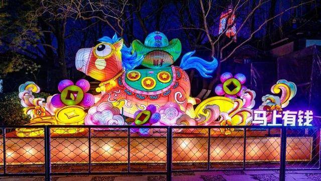 趕緊收藏！天下第一泉迎春花燈會(huì)今夜點(diǎn)亮，「賞燈地圖」首發(fā)，一圖看懂超全點(diǎn)位~