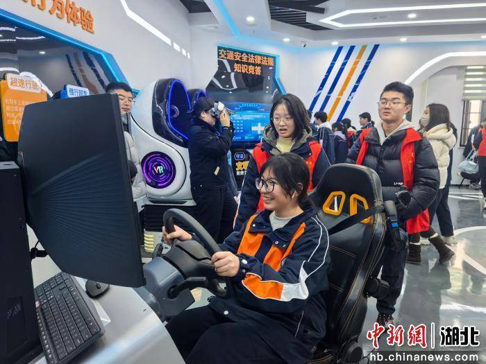 湖北宜昌：警校聯(lián)動開展交通安全教育實踐活動