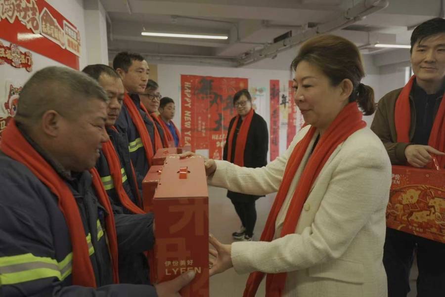 暖心年夜飯致敬“城市美容師” ，長壽路街道與一線奮斗者共揚(yáng)“龍馬精神”