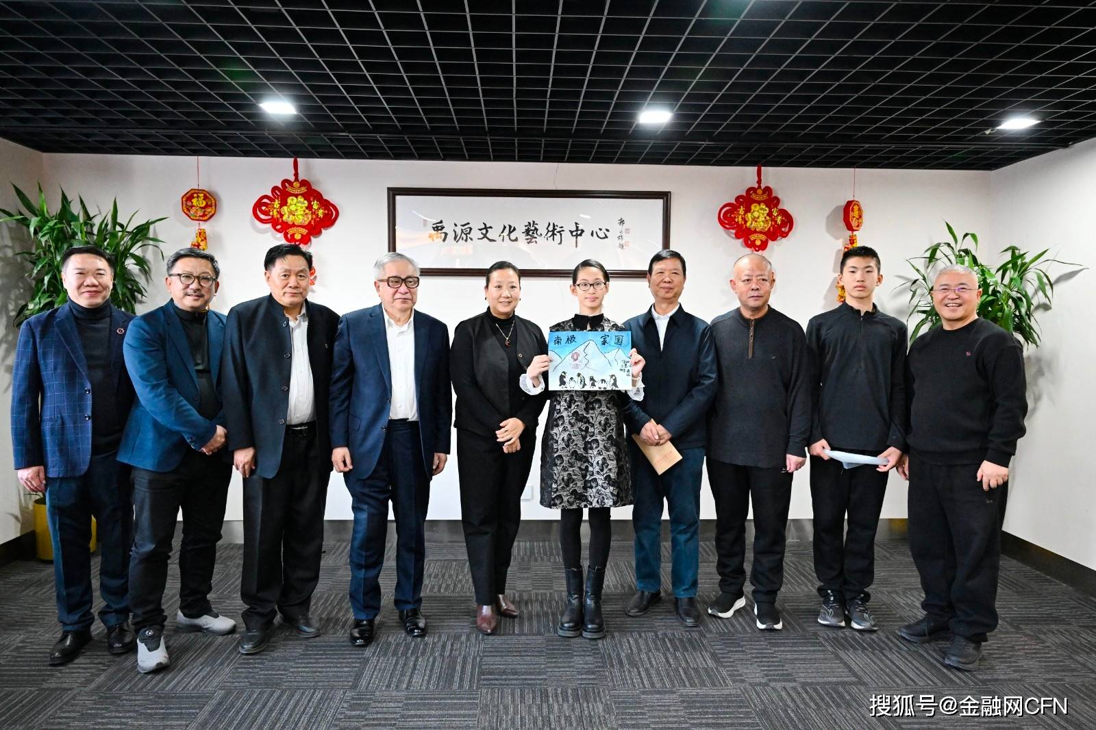 從南極到北京，北京小學(xué)生何曼琳繪畫作品《南極家園》驚艷金融街