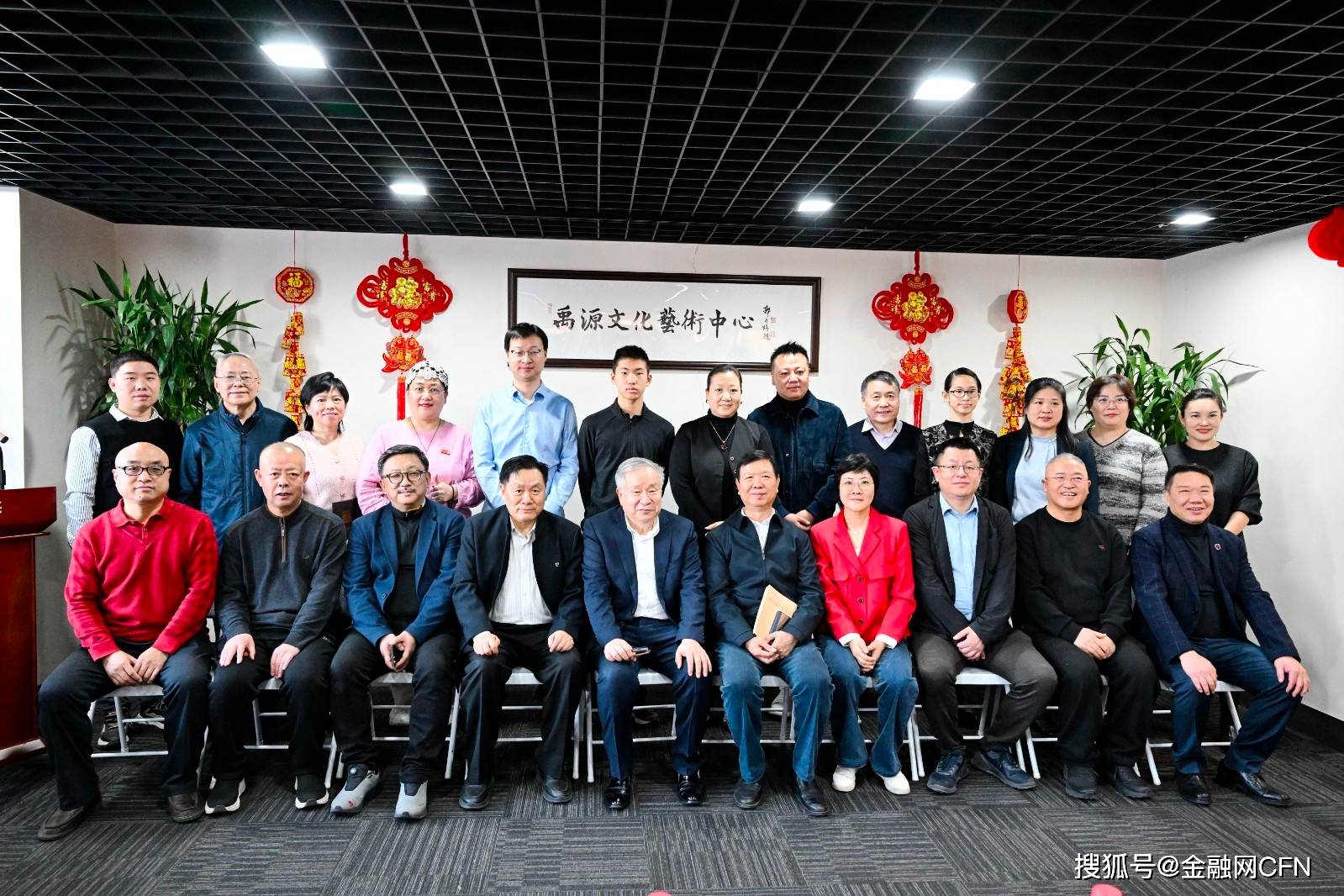 從南極到北京，北京小學(xué)生何曼琳繪畫作品《南極家園》驚艷金融街