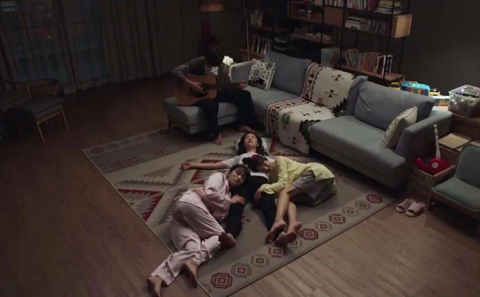 影視劇擠滿“薛定諤的家人”，這屆觀眾正為非傳統(tǒng)關系上頭