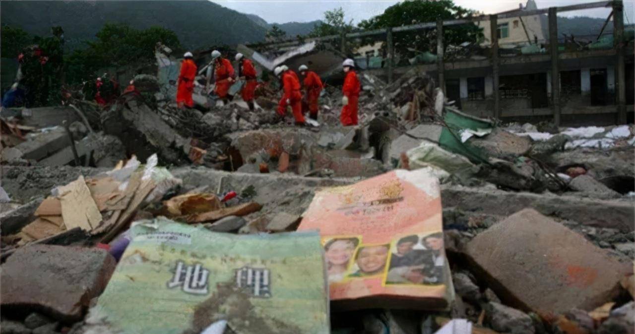 原創(chuàng)汶川地震中他被軍人救出，多年后他研究生入伍圓夢軍營