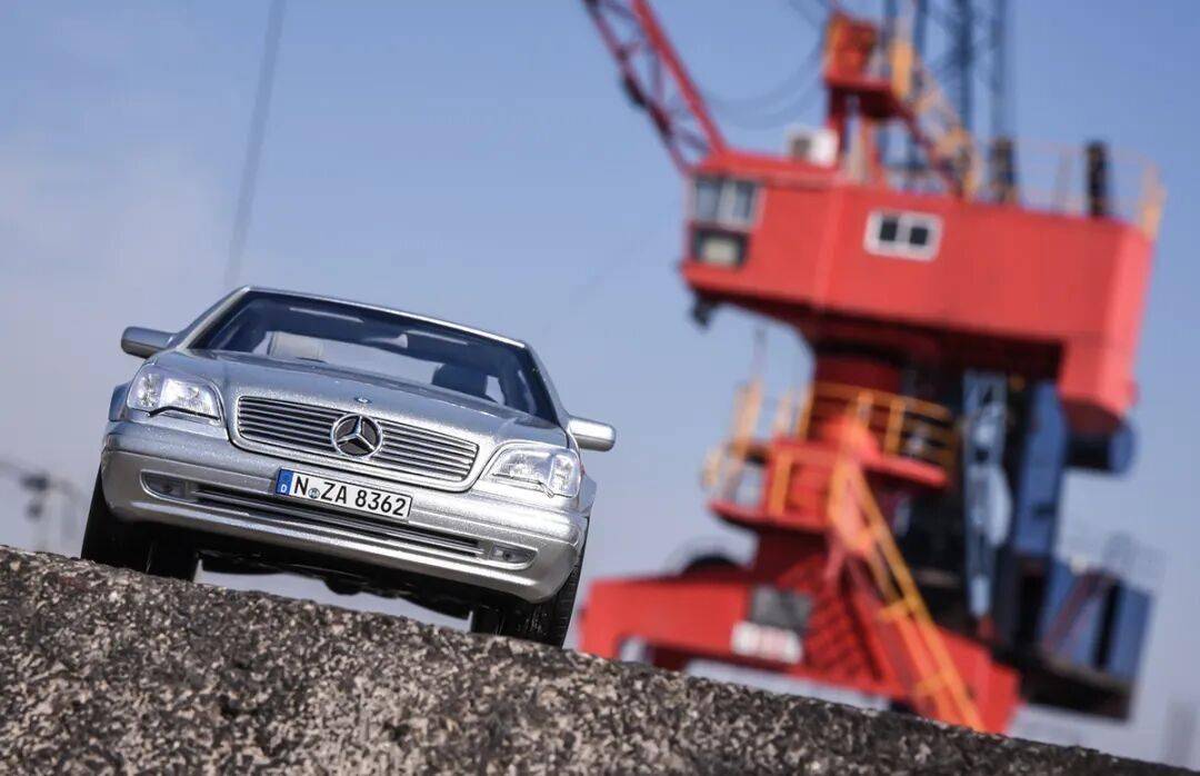 祝各位輪語人，新年越來越帥，荷包越來越厚，收藏越來越有品味！