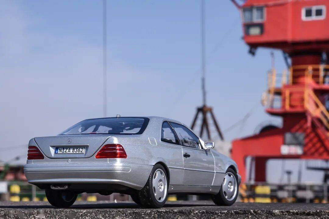 祝各位輪語人，新年越來越帥，荷包越來越厚，收藏越來越有品味！