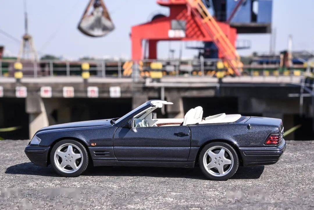 祝各位輪語人，新年越來越帥，荷包越來越厚，收藏越來越有品味！