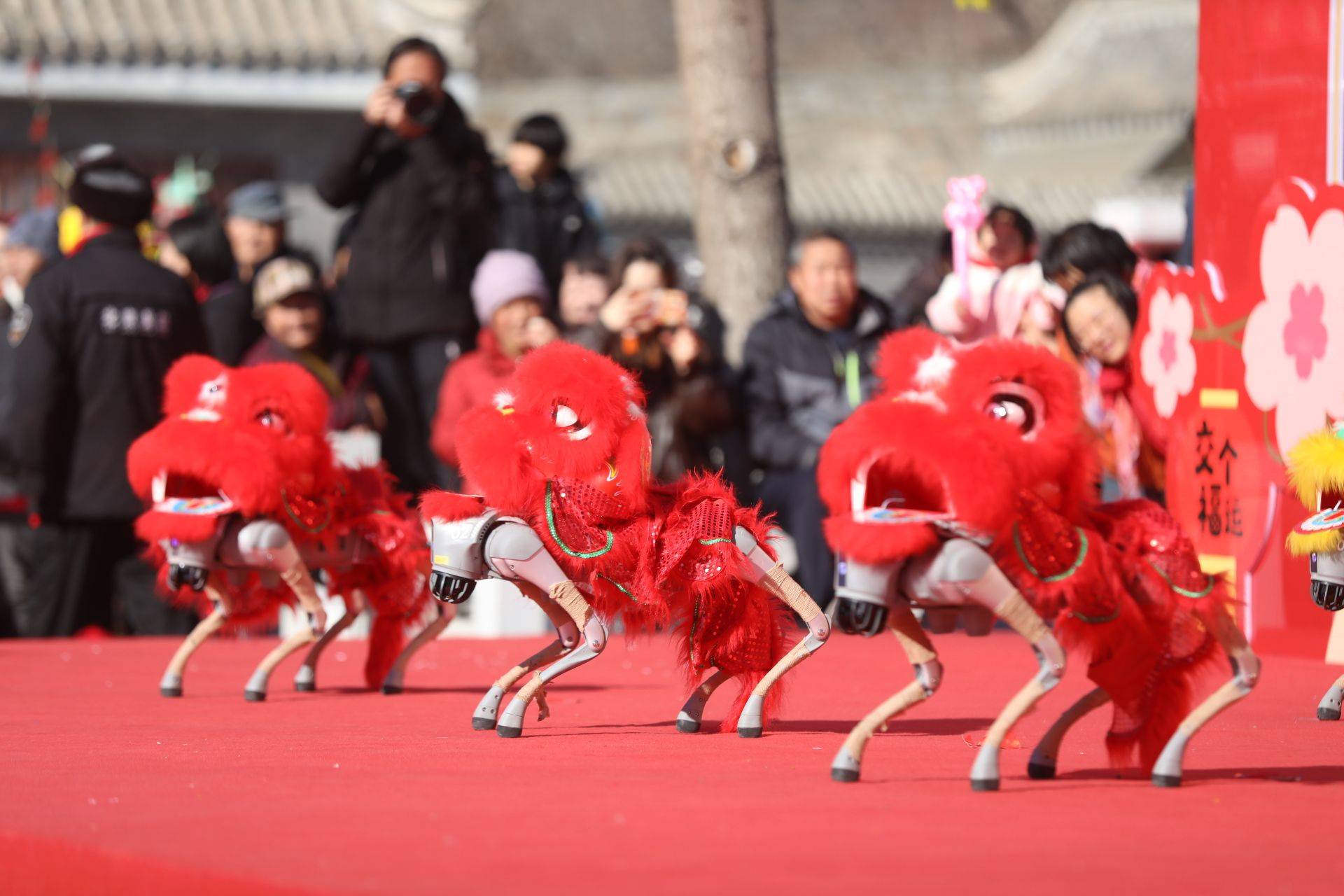 科技賦能中國(guó)年，2026年丫髻山春節(jié)廟會(huì)啟幕