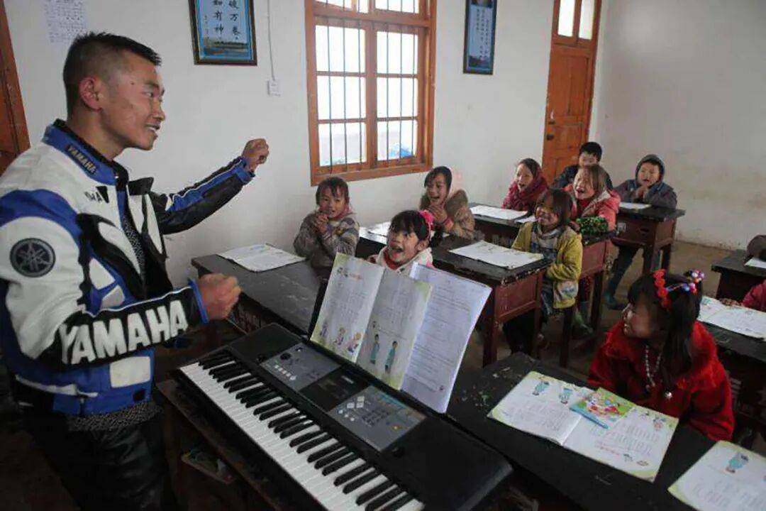 張秋憲：?jiǎn)⒚山逃亦l(xiāng)始