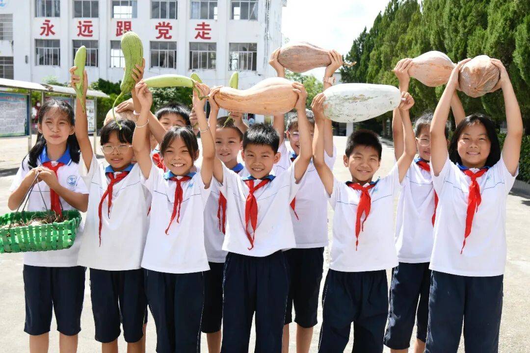 【回望再前行】厚植文化教育沃土擦亮“文鄉(xiāng)詩國(guó)”品牌