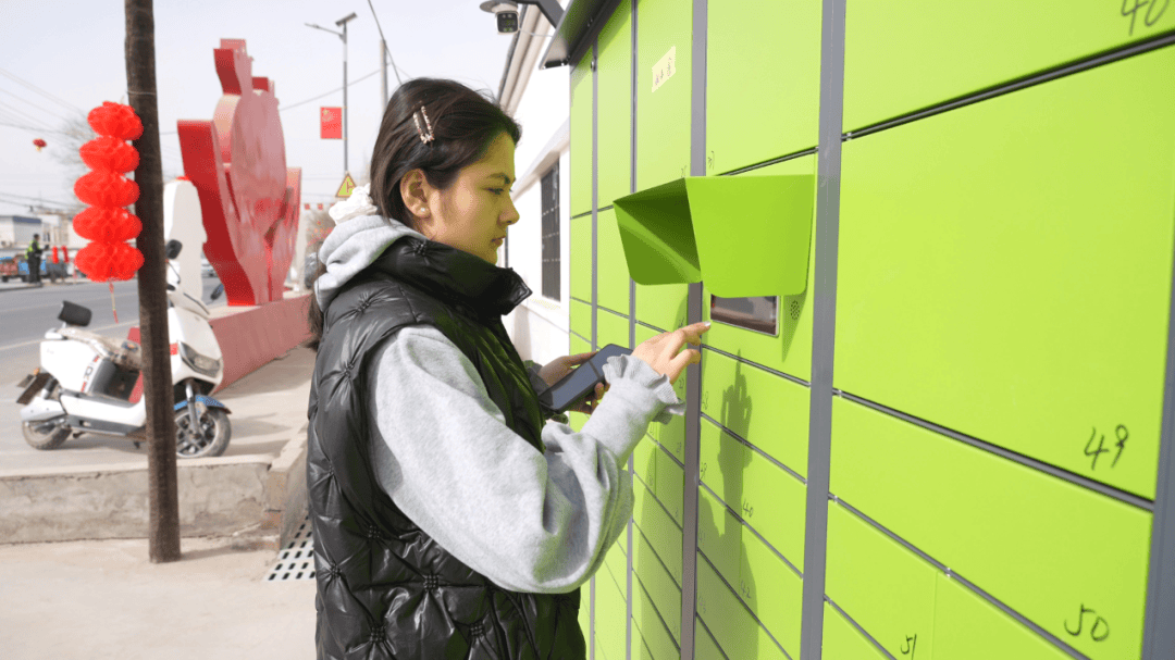 柯坪縣：快遞柜“上崗” 打通服務(wù)群眾“最后一公里”