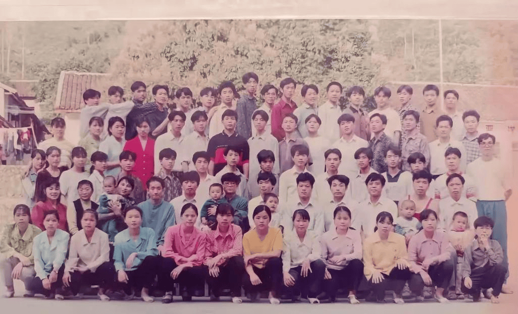 謝詠起名案例詳解第五篇，再見(jiàn)中學(xué)時(shí)代的同窗同學(xué)