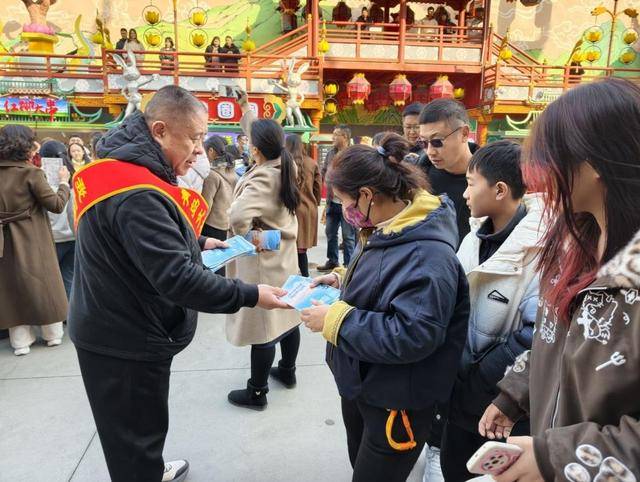 在山海間不夜城邂逅快閃，讓文明旅游成為新春風(fēng)景