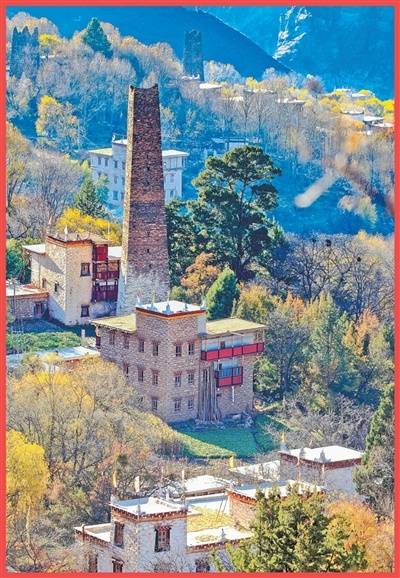 雪山下的“非遺”藏寨（文化中國行·視線·最佳旅游鄉(xiāng)村）