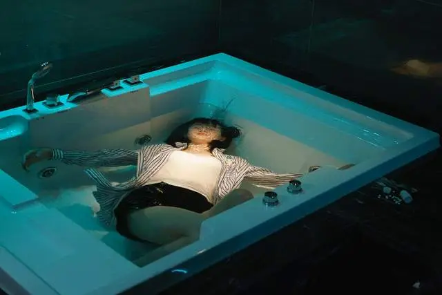 男友PUA、上司侮辱、幫手背叛！《消失的證據(jù)》把女性困境拍碎了