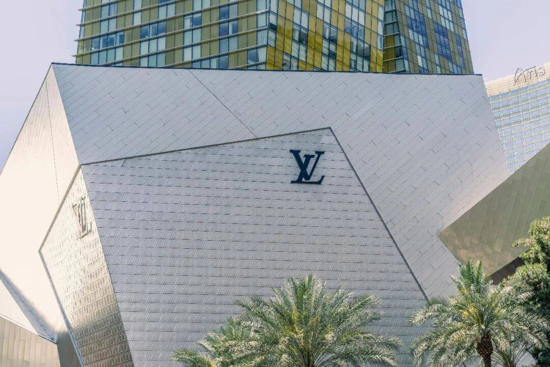 “11萬的愛馬仕只背過一次”，奢侈品正在失去中產女性