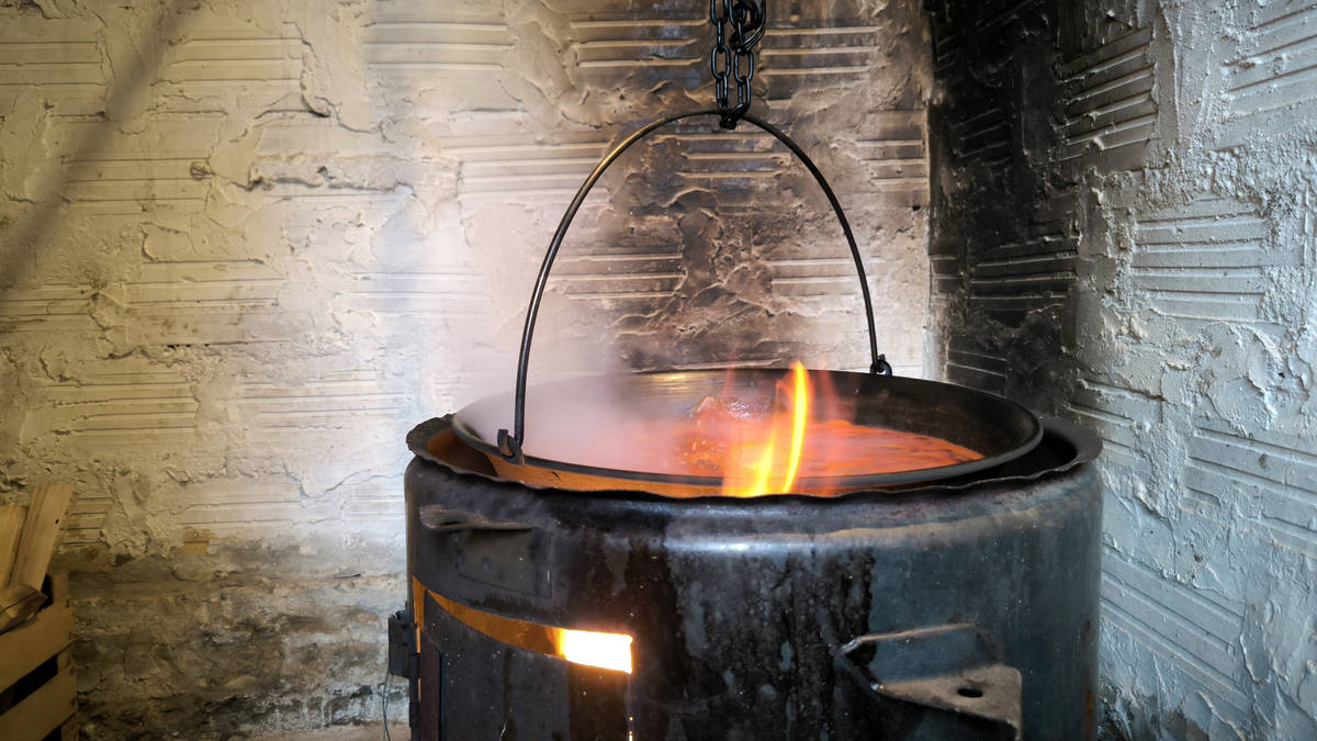 一口鐵鍋兩千年：中國炒菜背后的硬核科技史